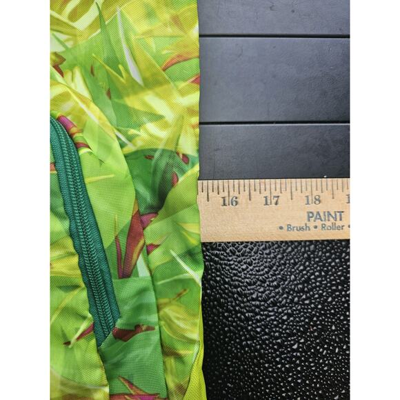 Under Armour - Unisex Sackpack Drawstring Backpack w/ Sunglasses Pocket Neon - Picture 15 of 15